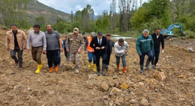 Pehlivanlı - Bağbaşı yol ayrımında  heyelan: 3 yaralı